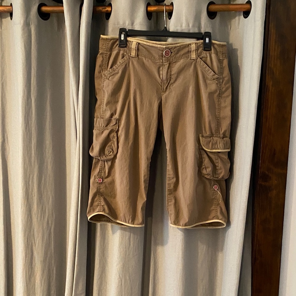 DKNY Brown Cargo Knee-Length Lightweight Cotton Shorts, Women’s Size 8